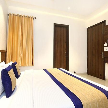 Oyo 11680 Hotel Grand Star Amritszár Kültér fotó