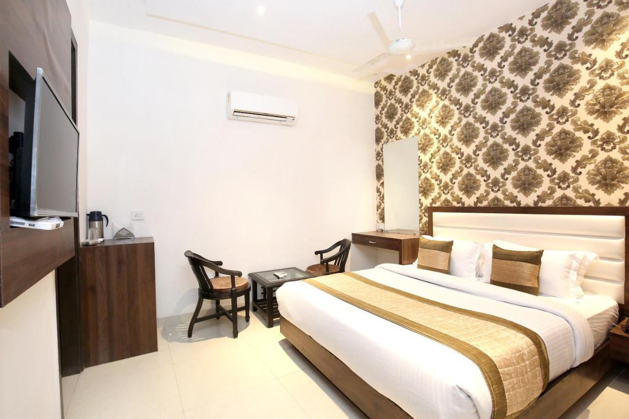 Oyo 11680 Hotel Grand Star Amritszár Kültér fotó