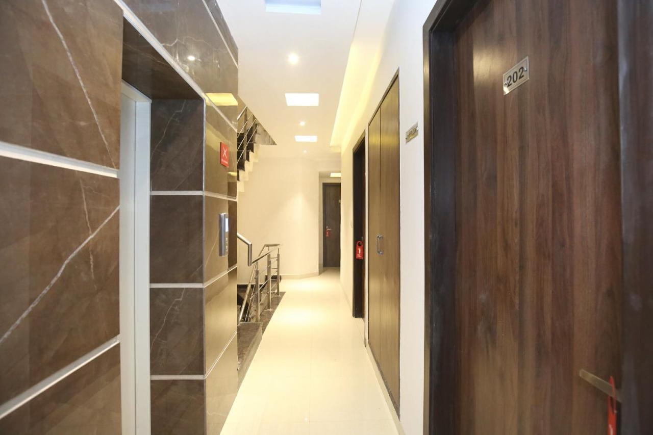 Oyo 11680 Hotel Grand Star Amritszár Kültér fotó