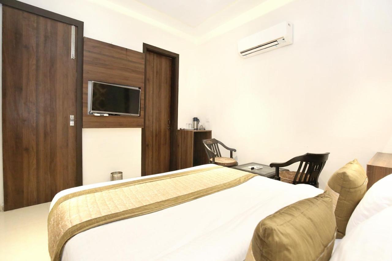 Oyo 11680 Hotel Grand Star Amritszár Kültér fotó