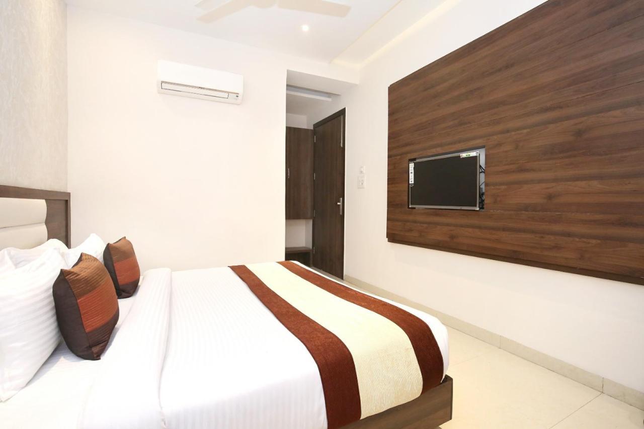Oyo 11680 Hotel Grand Star Amritszár Kültér fotó